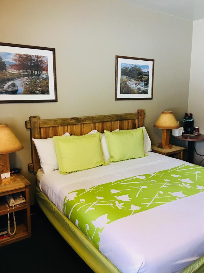 Boulder Creek Inn Donnelly Ngoại thất bức ảnh