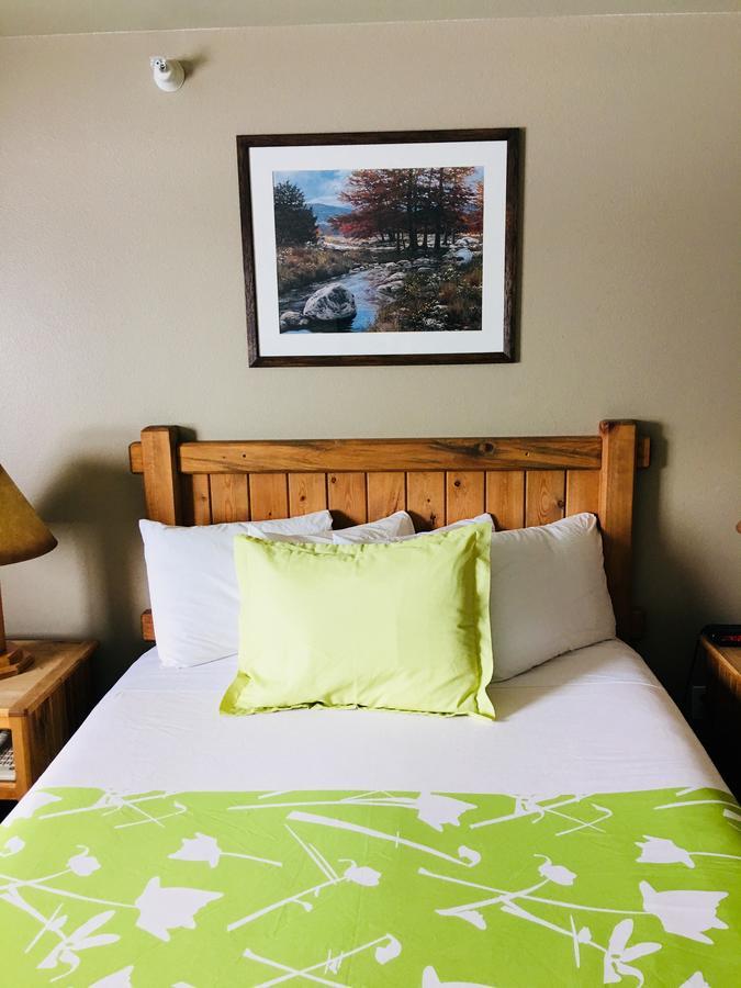 Boulder Creek Inn Donnelly Ngoại thất bức ảnh