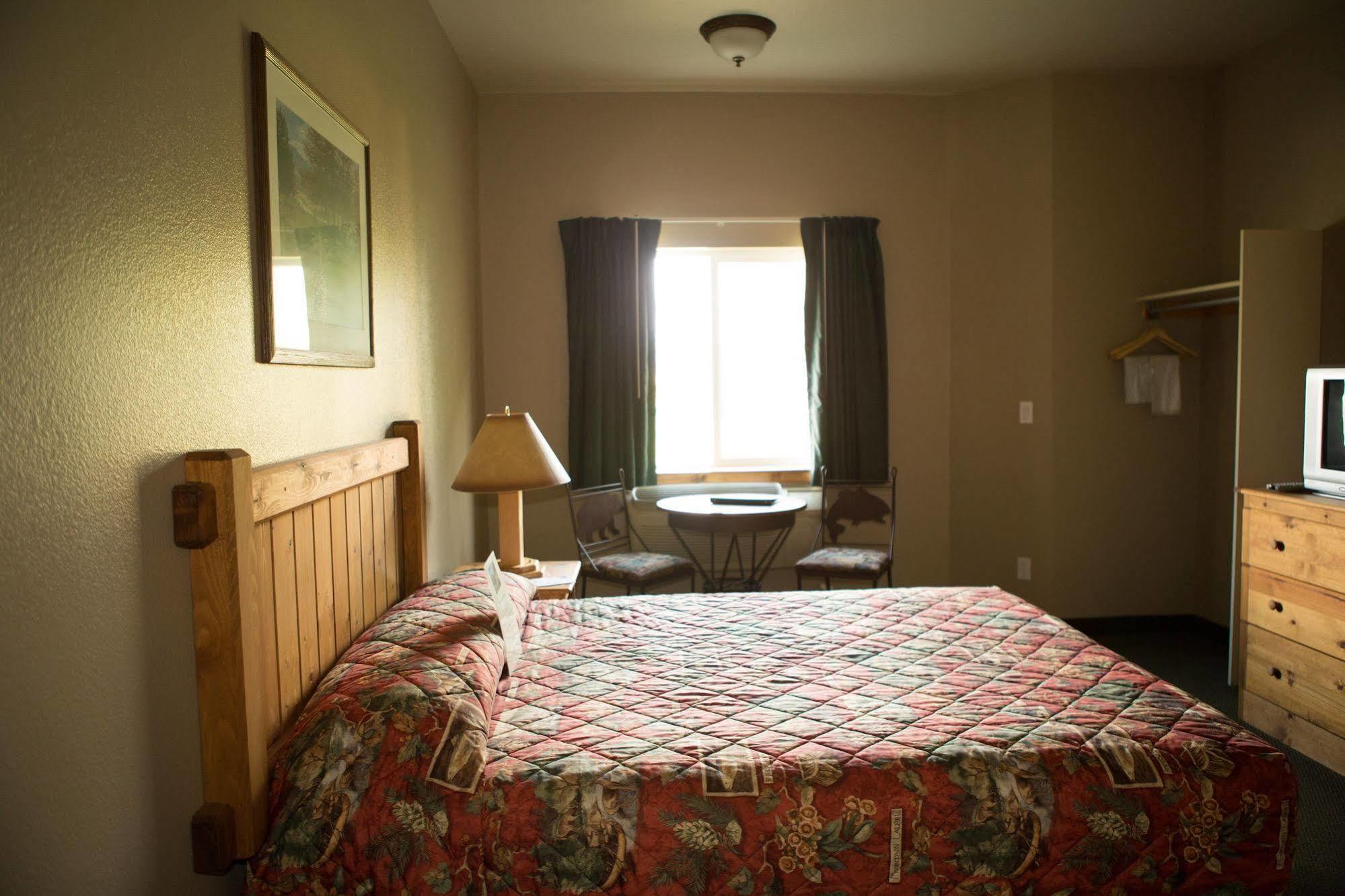 Boulder Creek Inn Donnelly Ngoại thất bức ảnh