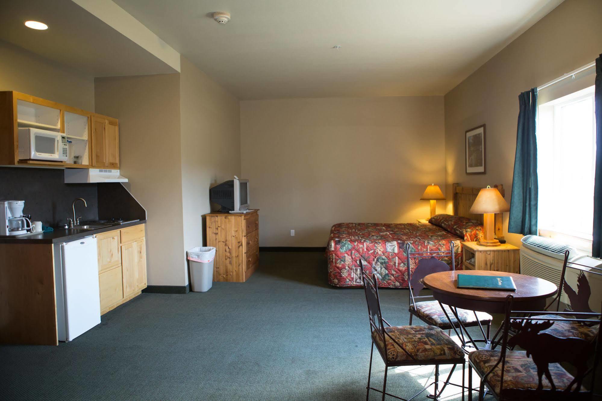 Boulder Creek Inn Donnelly Ngoại thất bức ảnh