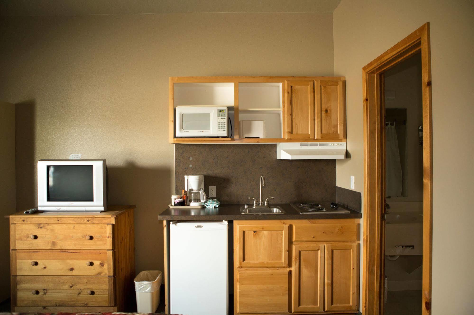 Boulder Creek Inn Donnelly Ngoại thất bức ảnh